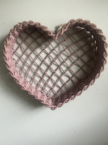 Antique Pink Hanging Baskets thumbnail