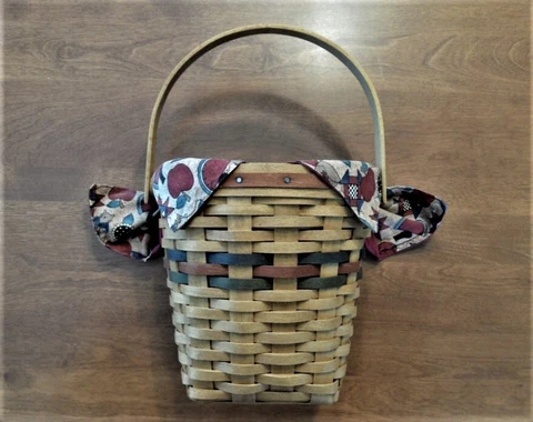 Antique Plastic Hanging Baskets thumbnail