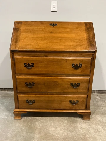 Antique Queen Anne Desks thumbnail