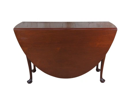 Antique Queen Anne Dining Tables thumbnail