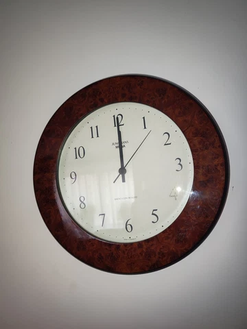 Antique Radio Wall Clocks thumbnail