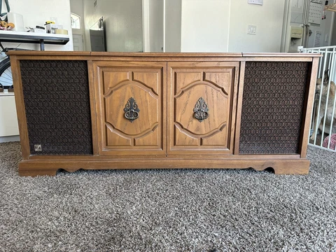 Antique Record Cabinets thumbnail