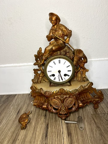 Antique Romanticism Desk Clocks thumbnail