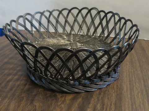 Antique Round Bread Baskets thumbnail