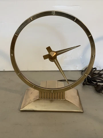 Antique Round Desk Clocks thumbnail