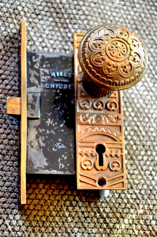 Antique Round Door Locks thumbnail