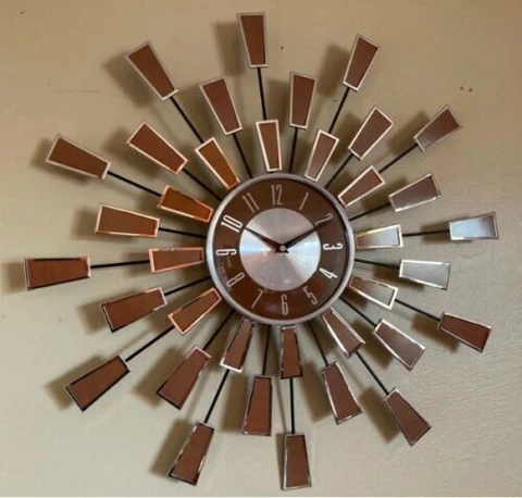 Antique Round Wall Clocks thumbnail