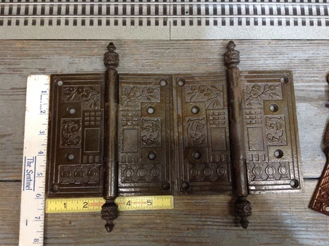 Antique Rusted Hinges thumbnail