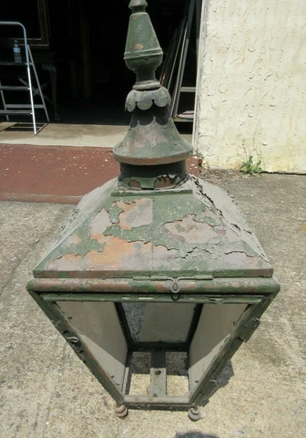Antique Salvage Street Lamps thumbnail