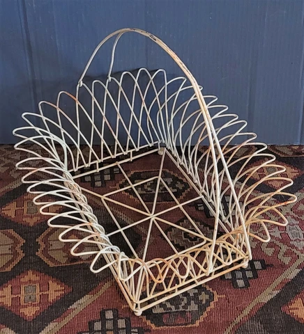 Antique Shabby Wire Baskets thumbnail