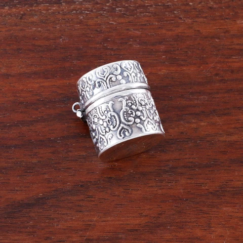 Antique Silver Thimbles thumbnail