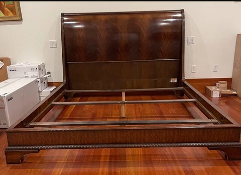 Antique Sleigh Beds thumbnail