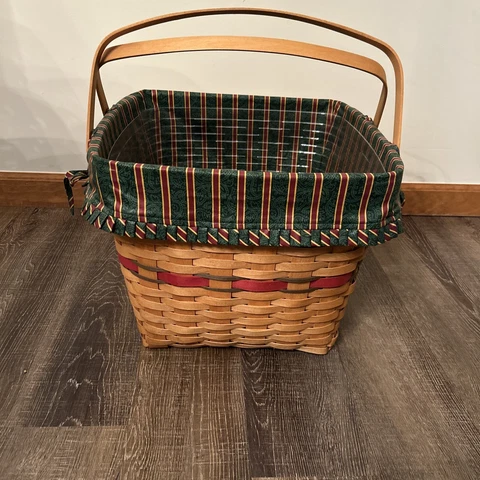Antique Square Basket Liners thumbnail