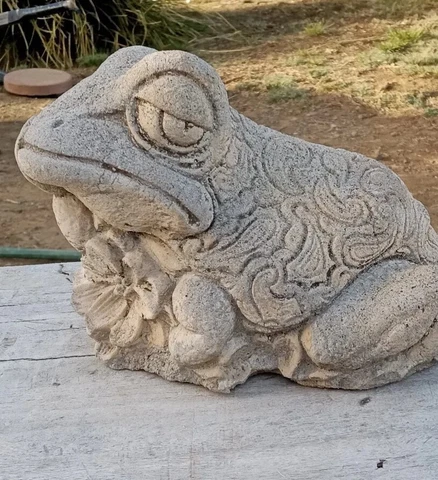 Antique Stone Garden Statues thumbnail