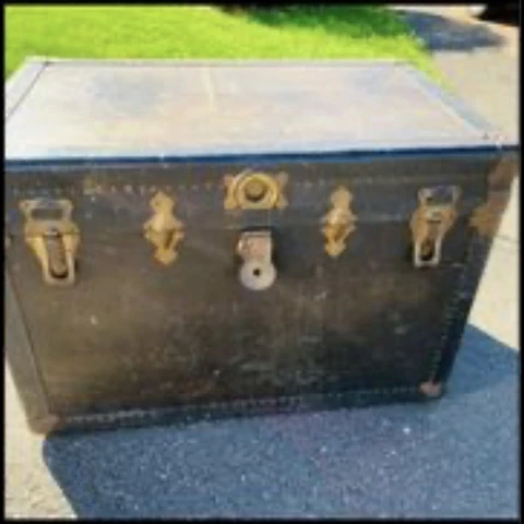 Antique Tin Trunks thumbnail