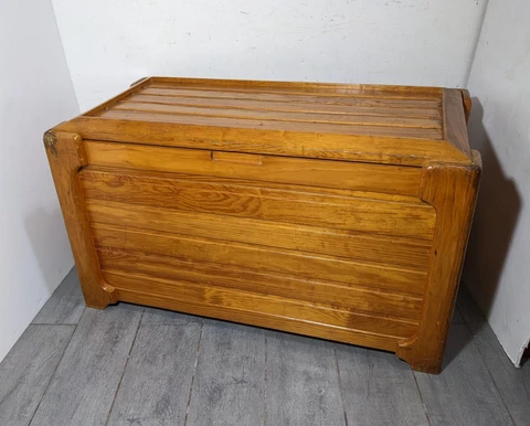 Antique Toy Chests thumbnail