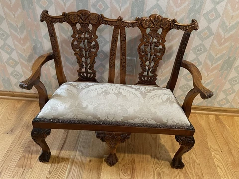 Antique Traditional Benches thumbnail