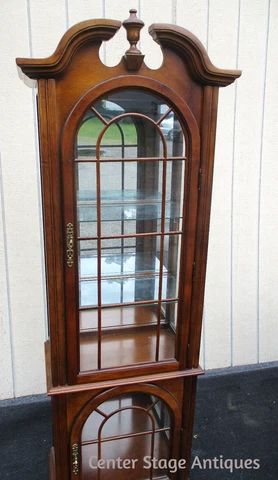 Antique Traditional Curio Cabinets thumbnail