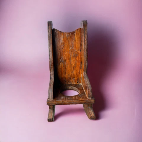 Antique Traditional Rocking Chairs thumbnail