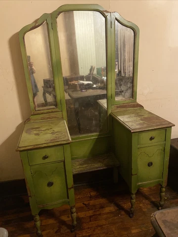 Antique Vanities thumbnail