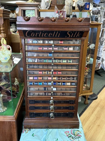 Antique Victorian Cabinets thumbnail