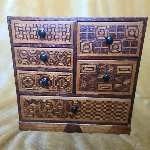 Antique Victorian Chest Of Drawers thumbnail