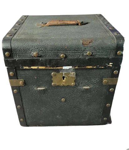 Antique Victorian Chests thumbnail