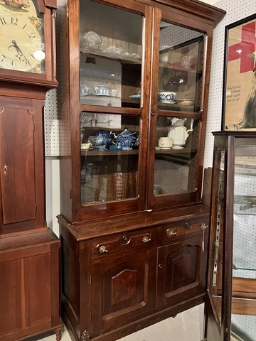 Antique Victorian Display Cabinets thumbnail