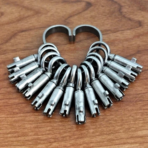 Antique Victorian Skeleton Keys thumbnail