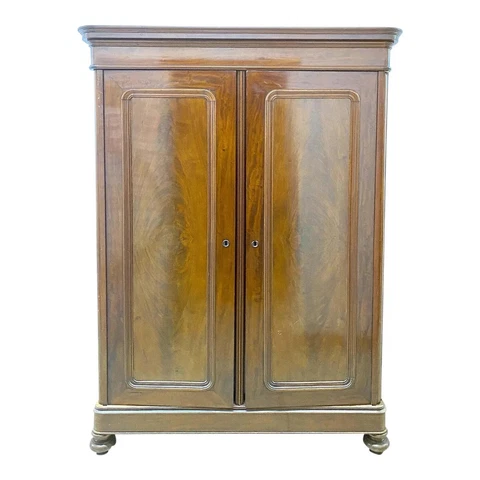 Antique Victorian Wardrobes thumbnail