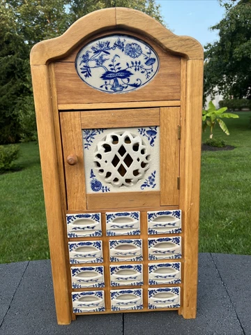 Antique Wall Cupboards thumbnail