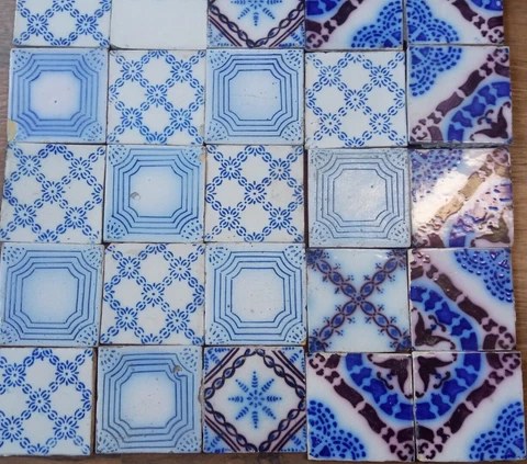 Antique Wall Tiles thumbnail