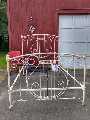 Antique White Beds thumbnail