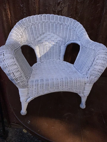 Antique Wicker Chairs thumbnail