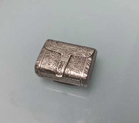 Antique William IV Silver Vinaigrettes thumbnail