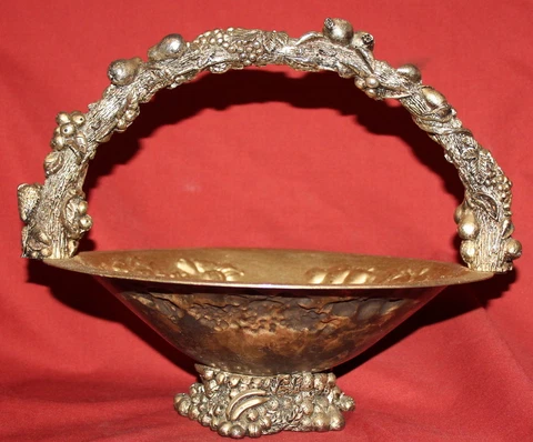 Antique Wire Baskets with Handle thumbnail