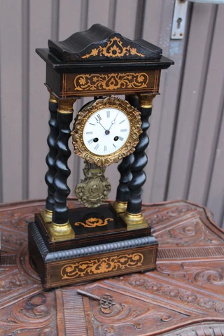 Antique Wood Bracket Clocks thumbnail