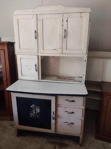Antique Wood Cabinets thumbnail