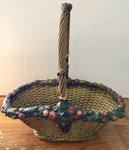 Antique Wood Carving Baskets thumbnail