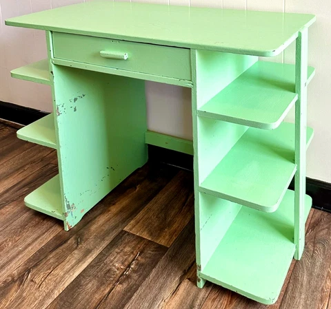 Antique Wood Desks thumbnail
