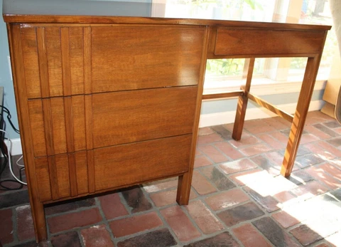 Antique Wood Executive Desks thumbnail