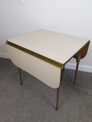 Antique Wood Kitchen Tables thumbnail