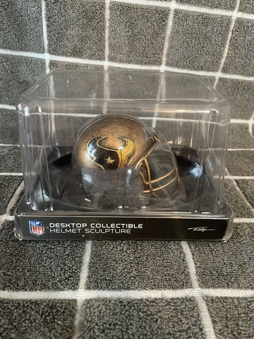 Arizona Cardinals Action Figures thumbnail
