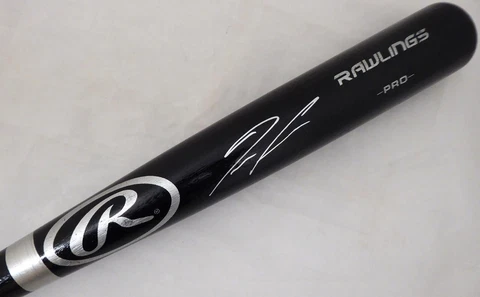 Atlanta Braves Bats thumbnail