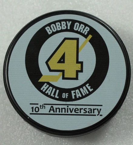 Bobby Orr Pucks thumbnail