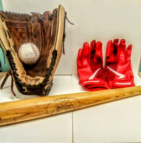 Boston Red Sox Gloves thumbnail
