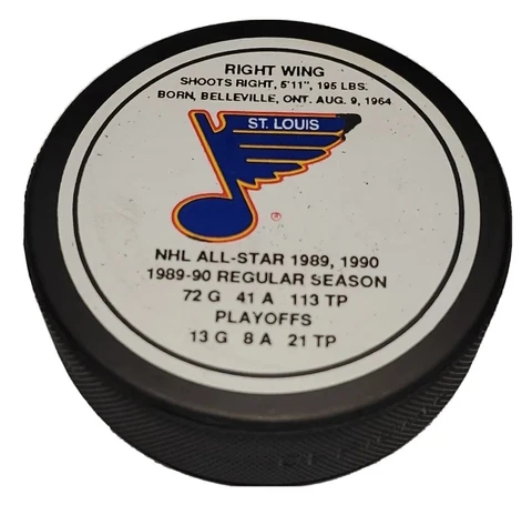 Brett Hull Pucks thumbnail