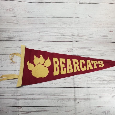 Cincinnati Bearcats Pennants thumbnail