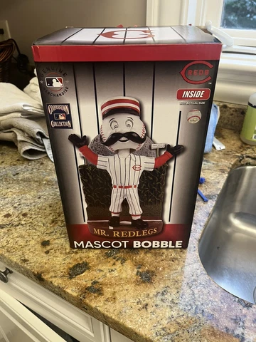 Cincinnati Reds Bobbleheads thumbnail