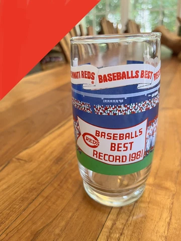 Cincinnati Reds Glasses thumbnail